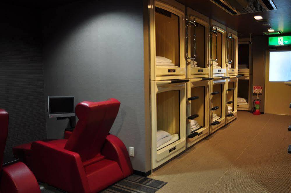 Capsule Hotel & Sauna Cosmo Plaza Akabane Tokyo Esterno foto